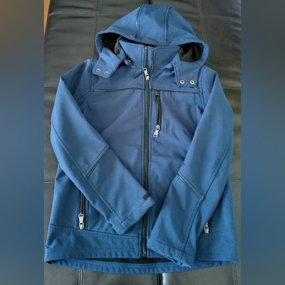 UR Jacket - Picture 4 of 6